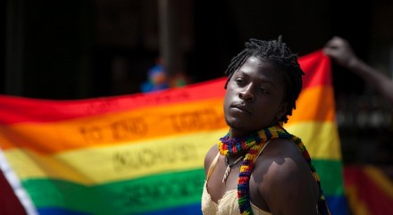 Uganda, la legge punisce i gay con l'ergastolo e la pena di morte